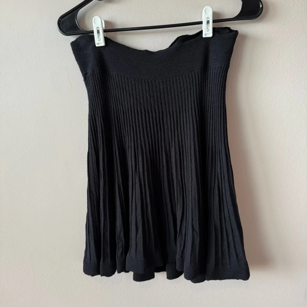 Rebecca Taylor Women’s Black Pleated Stretch Skirt Size Medium‎